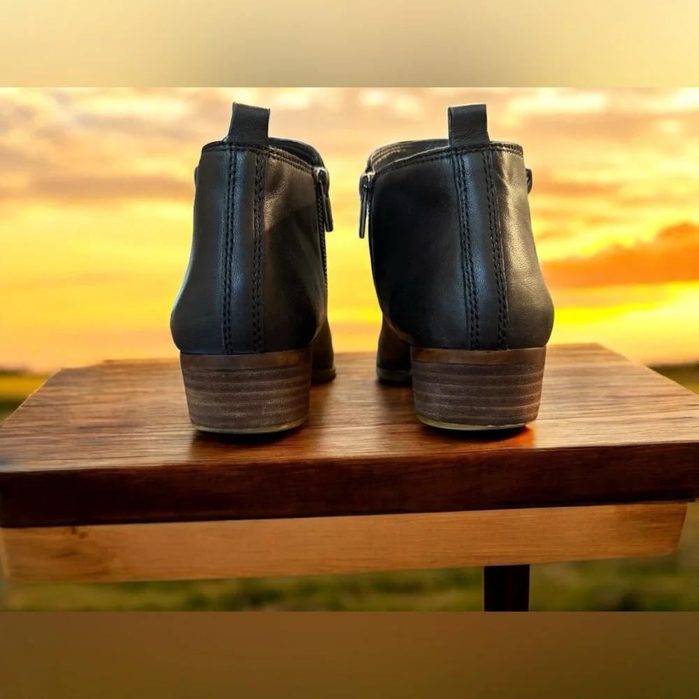 LUCKY Brand Genuine Leather Basel Ankle Bootie Women’s Size 9 Zip sides - Picture 4 of 11